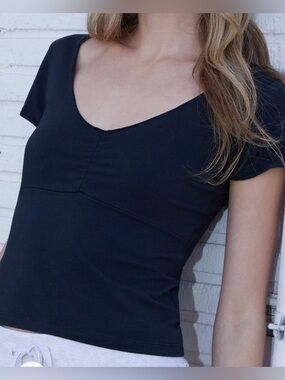 Brandy Melville John Galt Black Gina Cinched Top Short Sleeve V-Neck OS